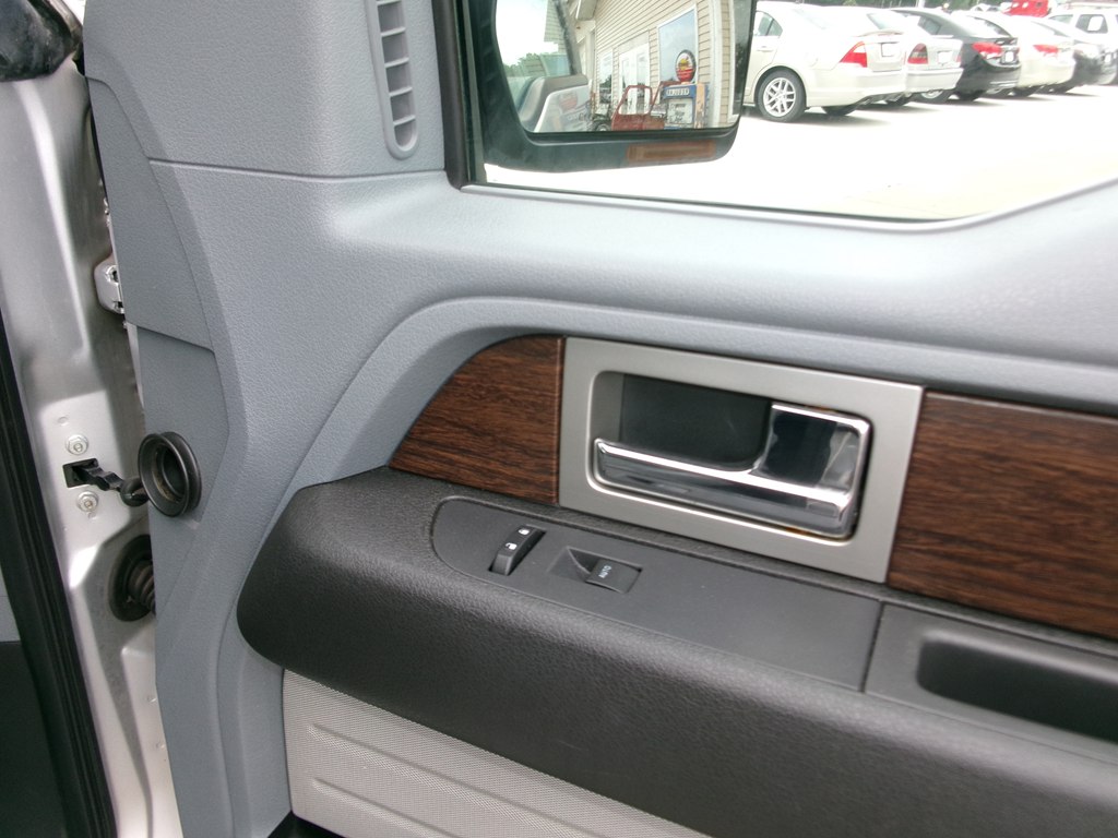 Photo 34 of this FORD F150