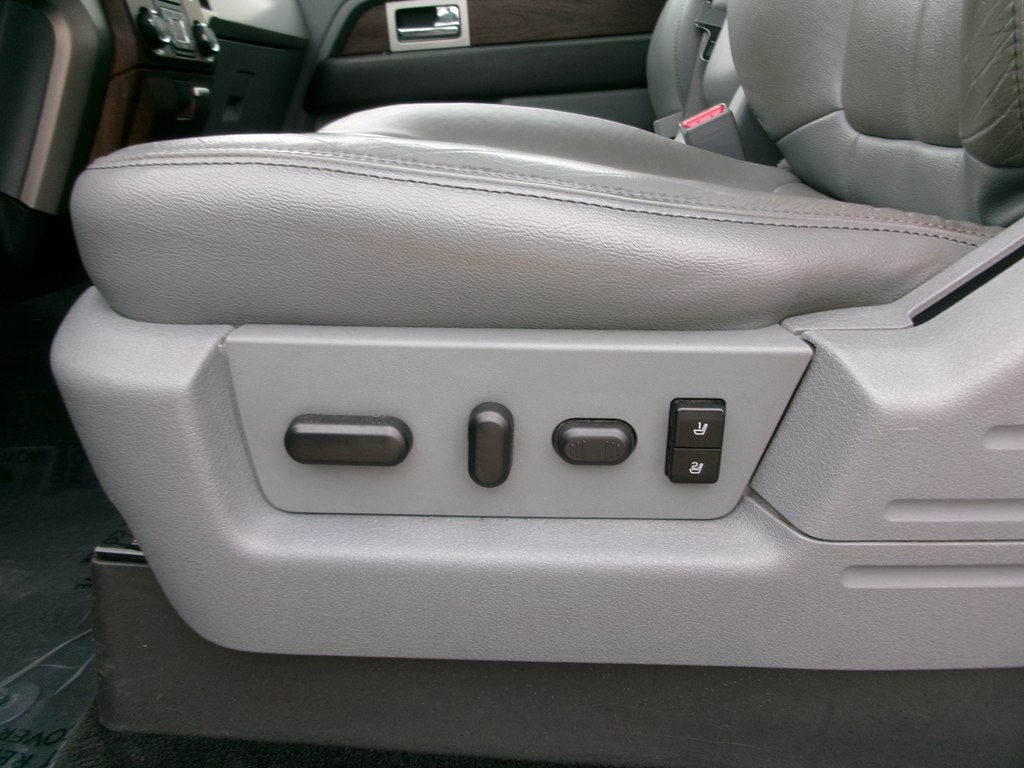 Photo 15 of this FORD F150