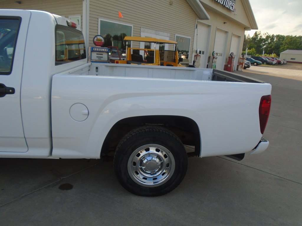 Photo 4 of this CHEVROLET COLORADO