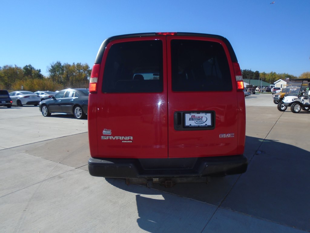 Photo 9 of this GMC SAVANA