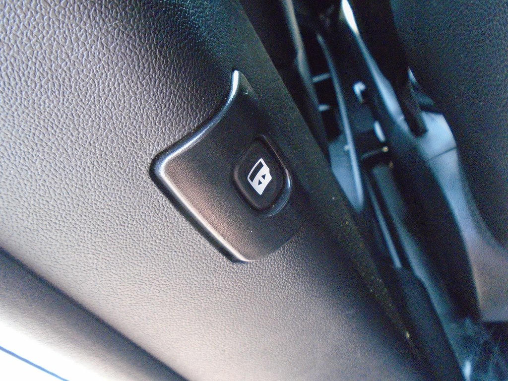 Photo 28 of this DODGE GRAND CARAVAN