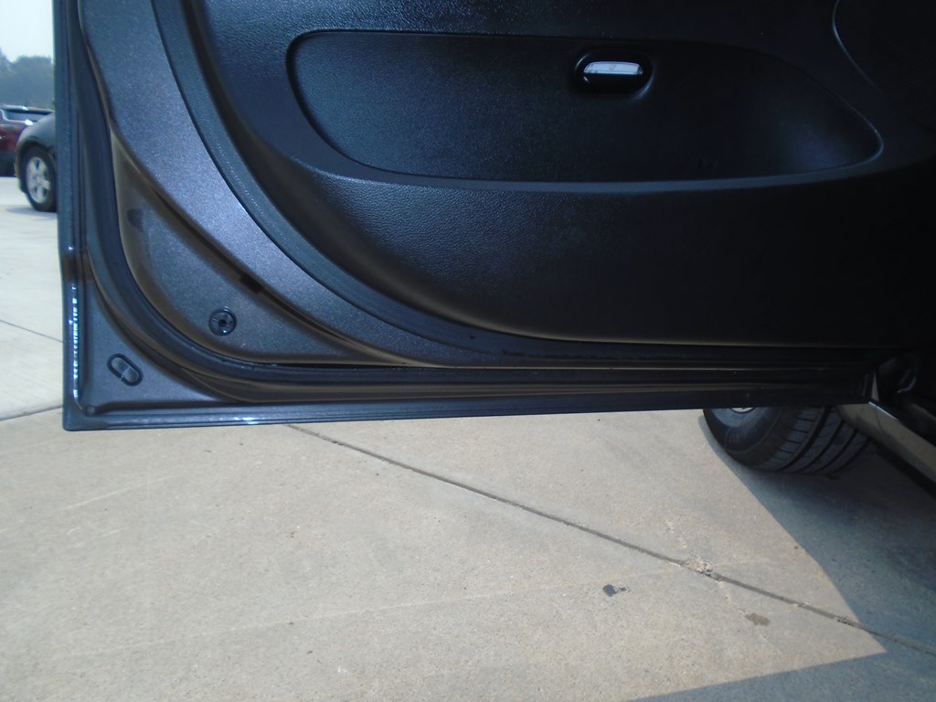 Photo 25 of this DODGE GRAND CARAVAN