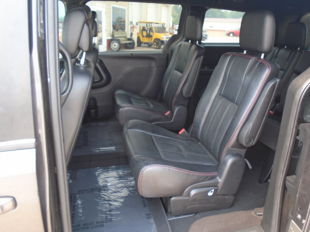 Photo 26 of this DODGE GRAND CARAVAN