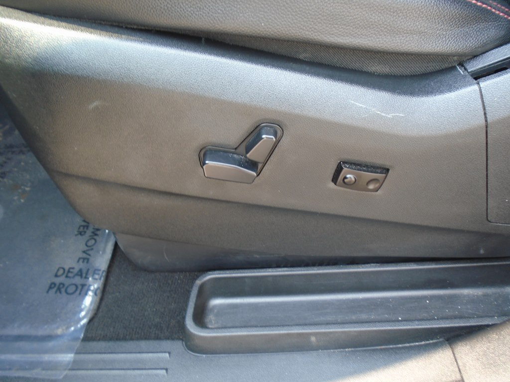Photo 18 of this DODGE GRAND CARAVAN