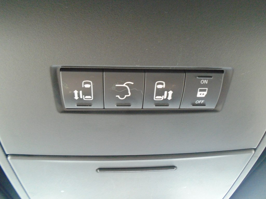 Photo 51 of this DODGE GRAND CARAVAN