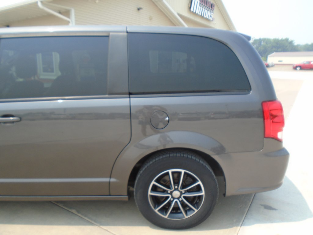 Photo 5 of this DODGE GRAND CARAVAN