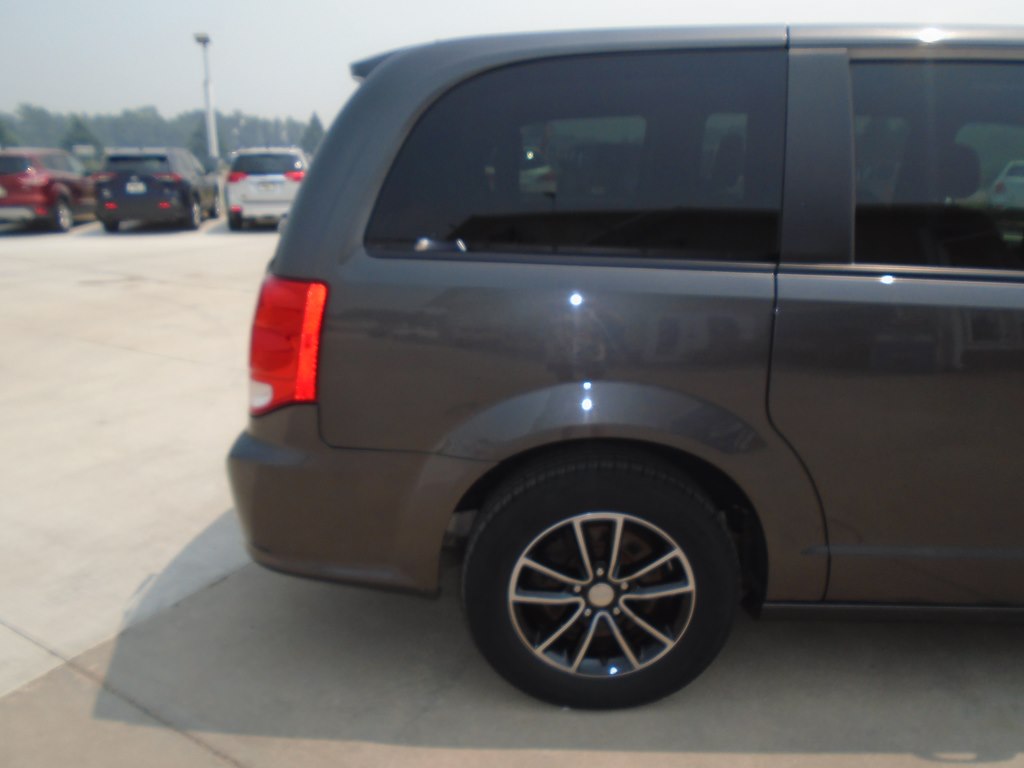 Photo 11 of this DODGE GRAND CARAVAN