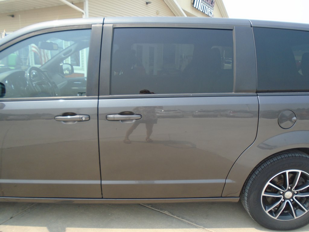 Photo 4 of this DODGE GRAND CARAVAN