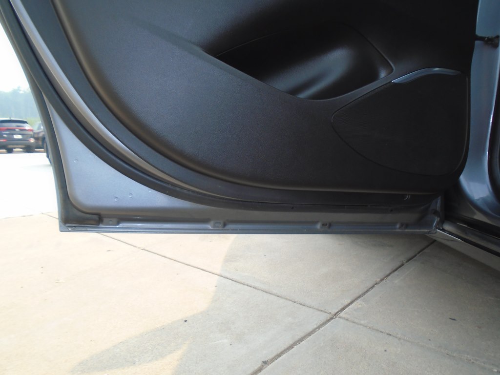 Photo 36 of this BUICK ENCLAVE