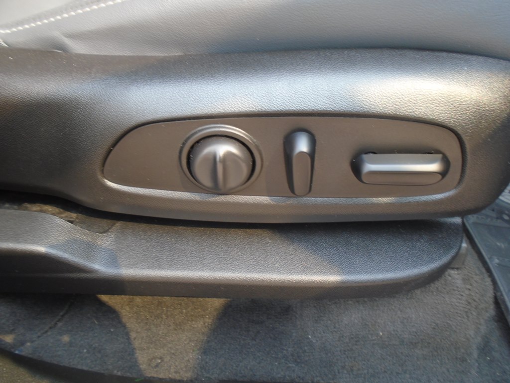 Photo 38 of this BUICK ENCLAVE