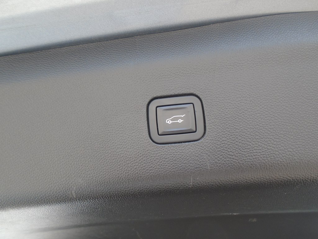 Photo 17 of this BUICK ENCLAVE