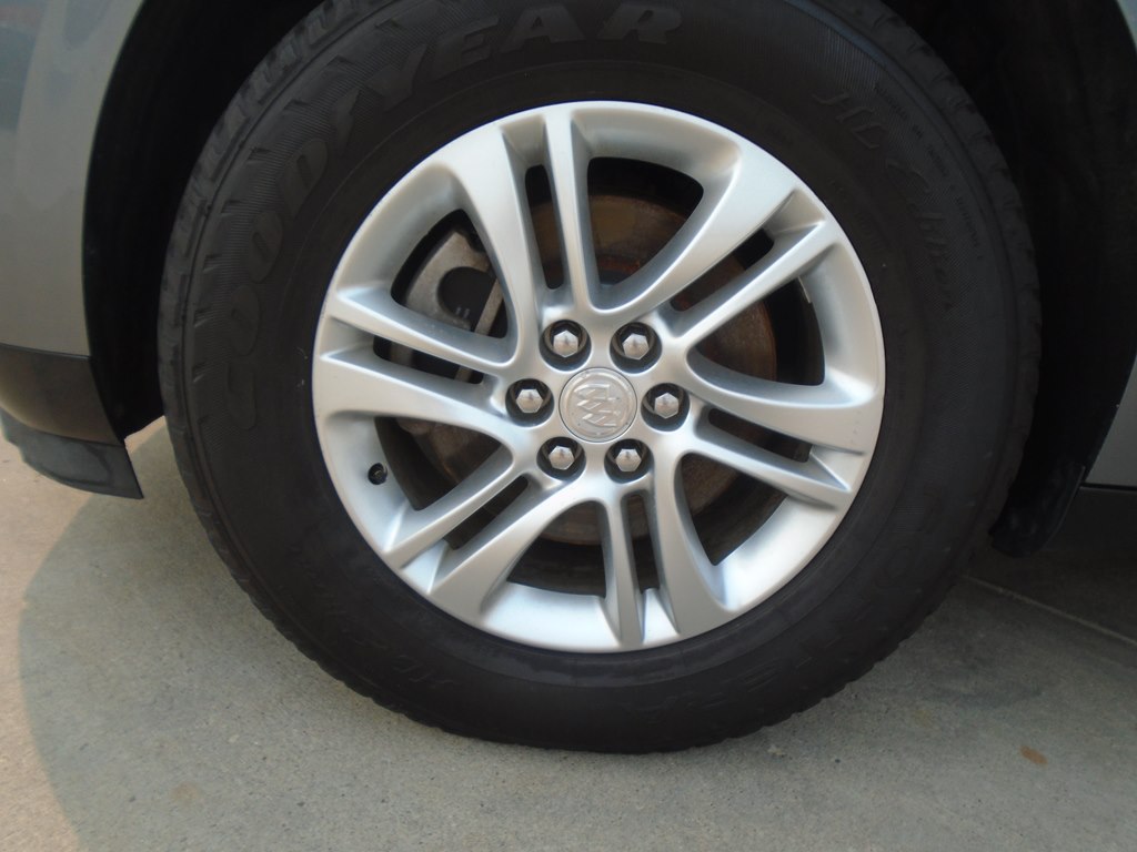 Photo 69 of this BUICK ENCLAVE