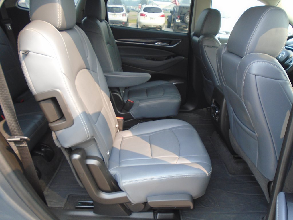 Photo 46 of this BUICK ENCLAVE