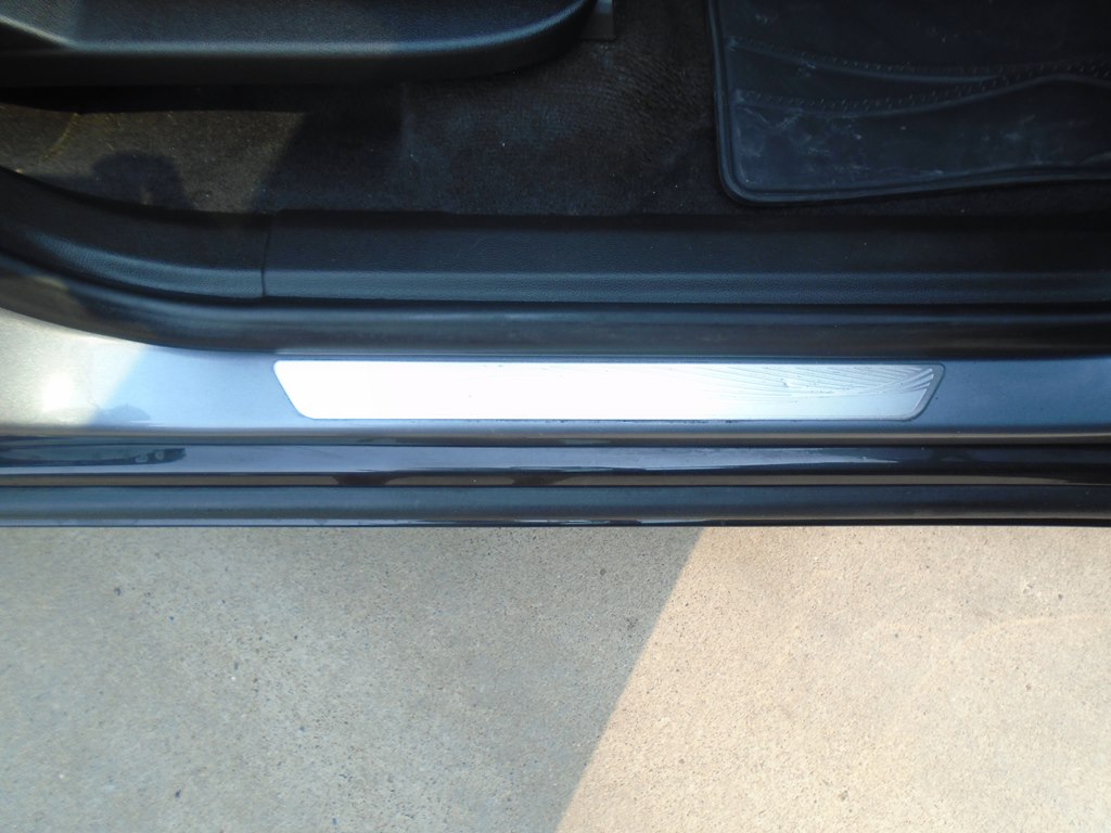Photo 43 of this BUICK ENCLAVE