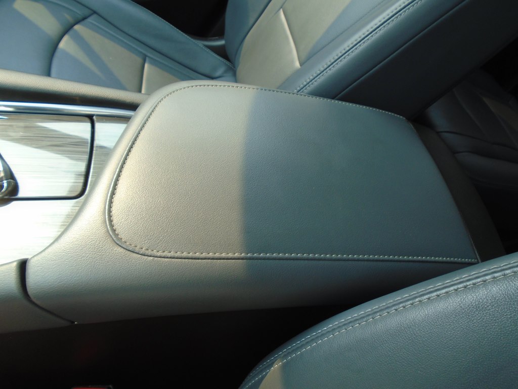 Photo 65 of this BUICK ENCLAVE