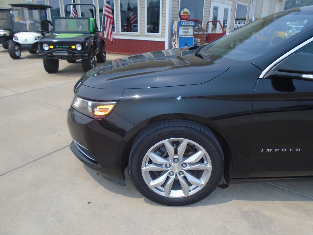 Photo 3 of this CHEVROLET IMPALA