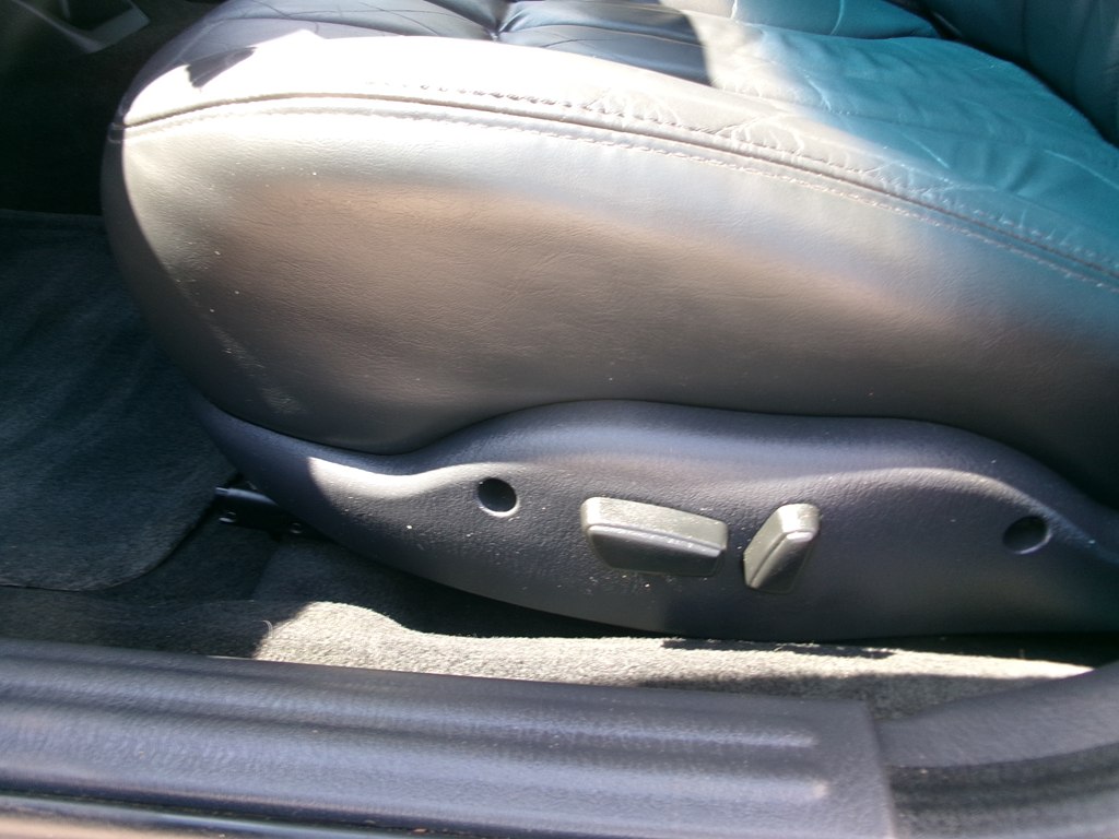 Photo 13 of this CHRYSLER CONCORDE