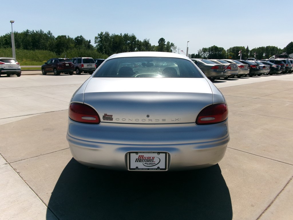 Photo 10 of this CHRYSLER CONCORDE