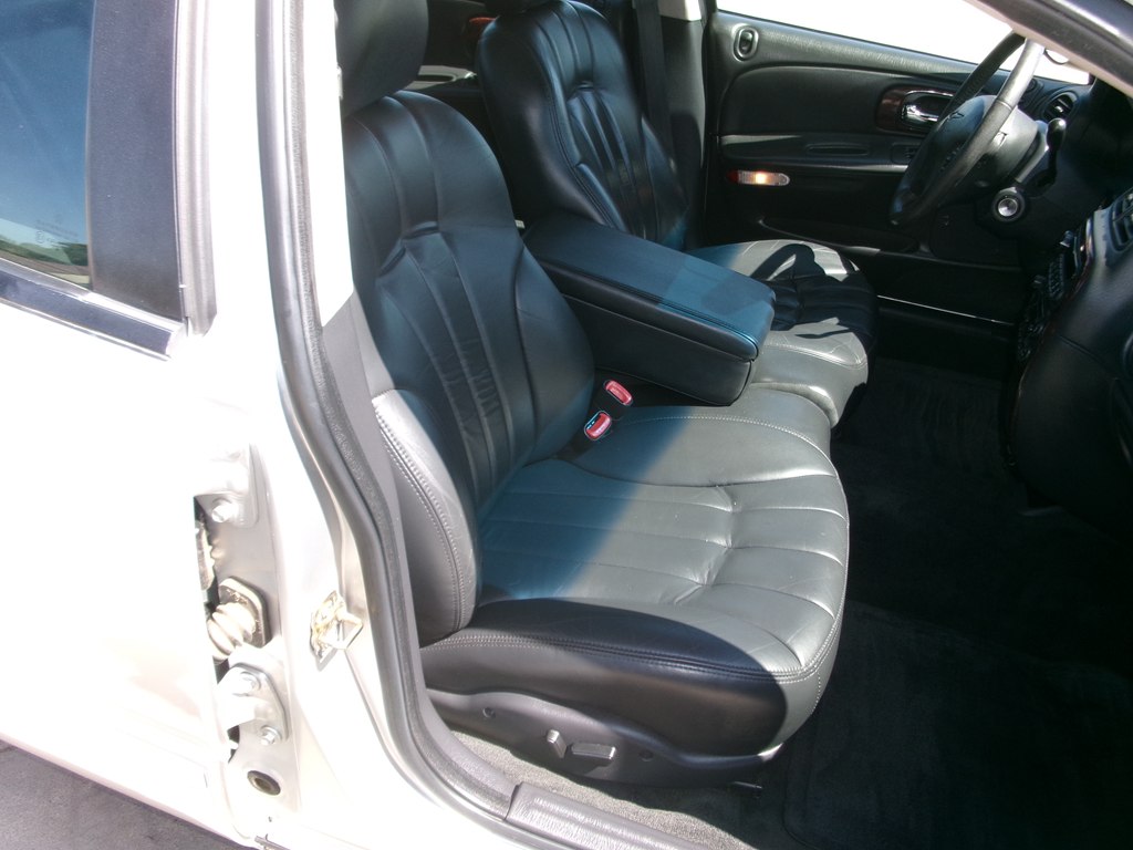 Photo 25 of this CHRYSLER CONCORDE