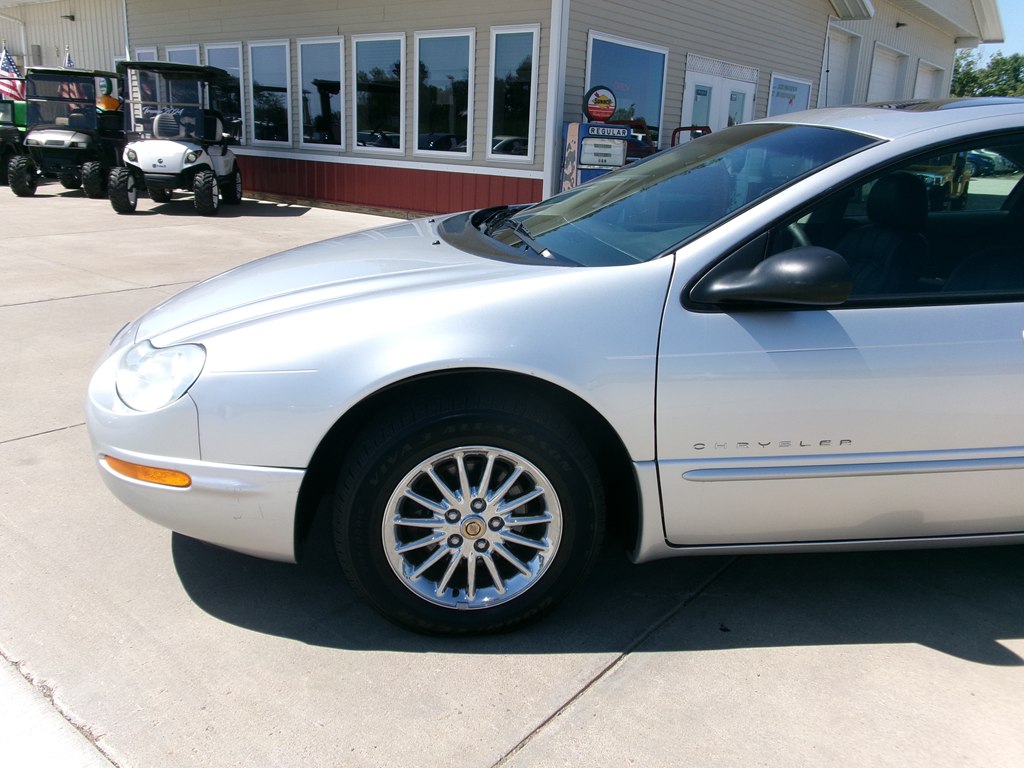 Photo 2 of this CHRYSLER CONCORDE