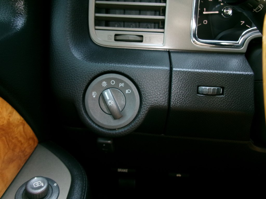 Photo 55 of this LINCOLN NAVIGATOR
