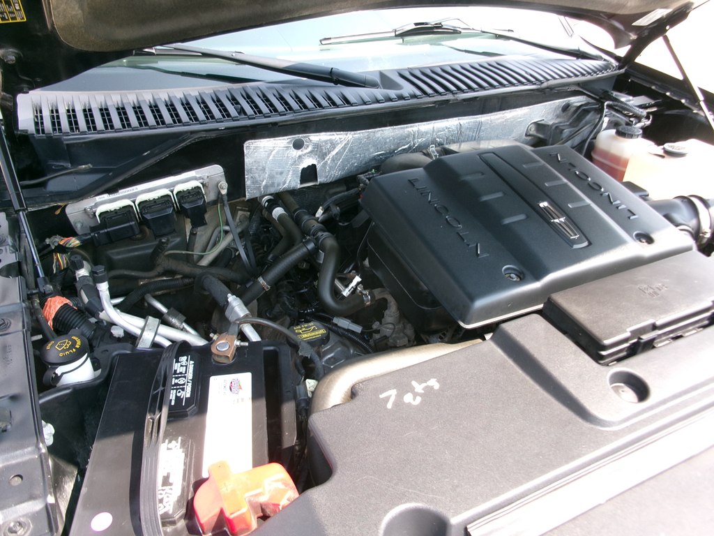 Photo 74 of this LINCOLN NAVIGATOR