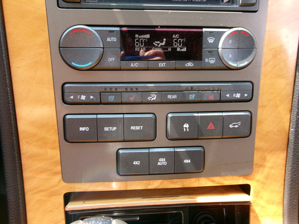 Photo 59 of this LINCOLN NAVIGATOR