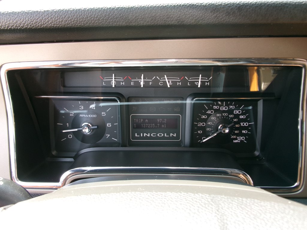Photo 56 of this LINCOLN NAVIGATOR