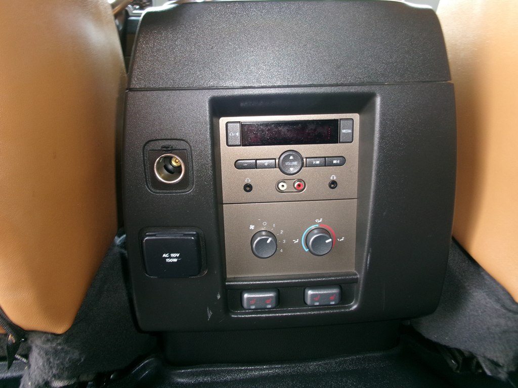 Photo 27 of this LINCOLN NAVIGATOR