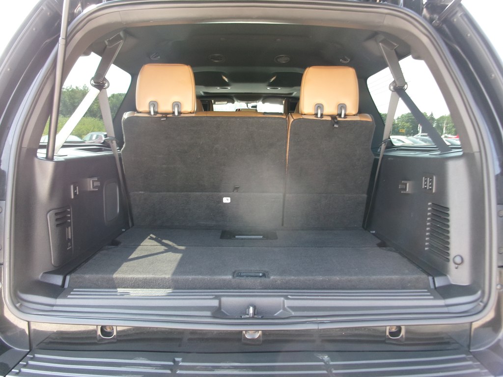 Photo 13 of this LINCOLN NAVIGATOR