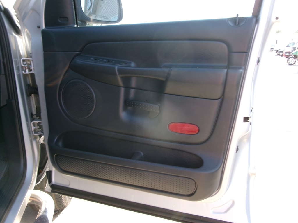 Photo 29 of this DODGE RAM 1500