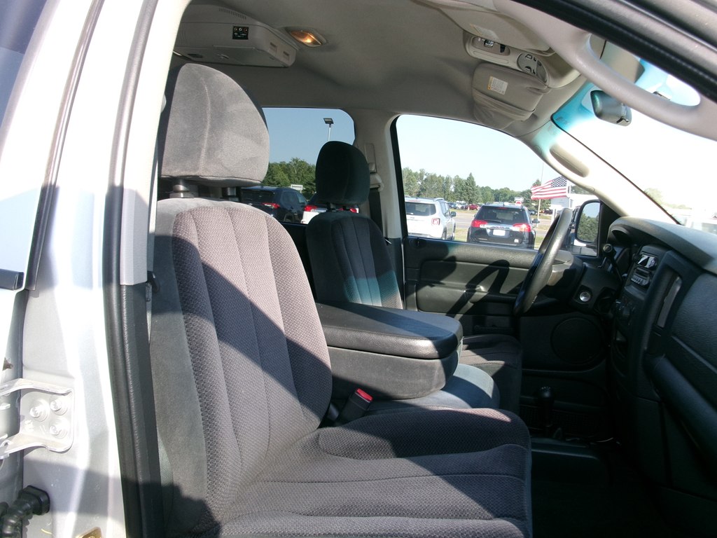 Photo 27 of this DODGE RAM 1500