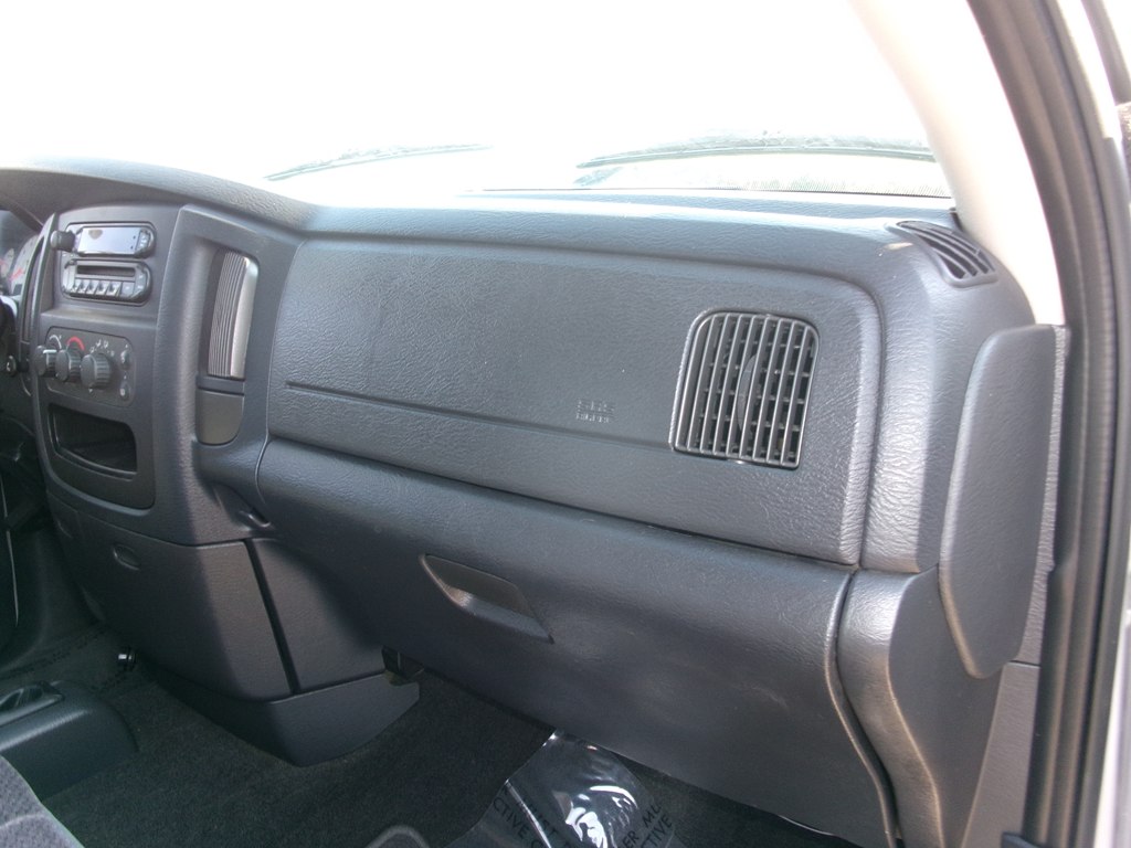 Photo 28 of this DODGE RAM 1500