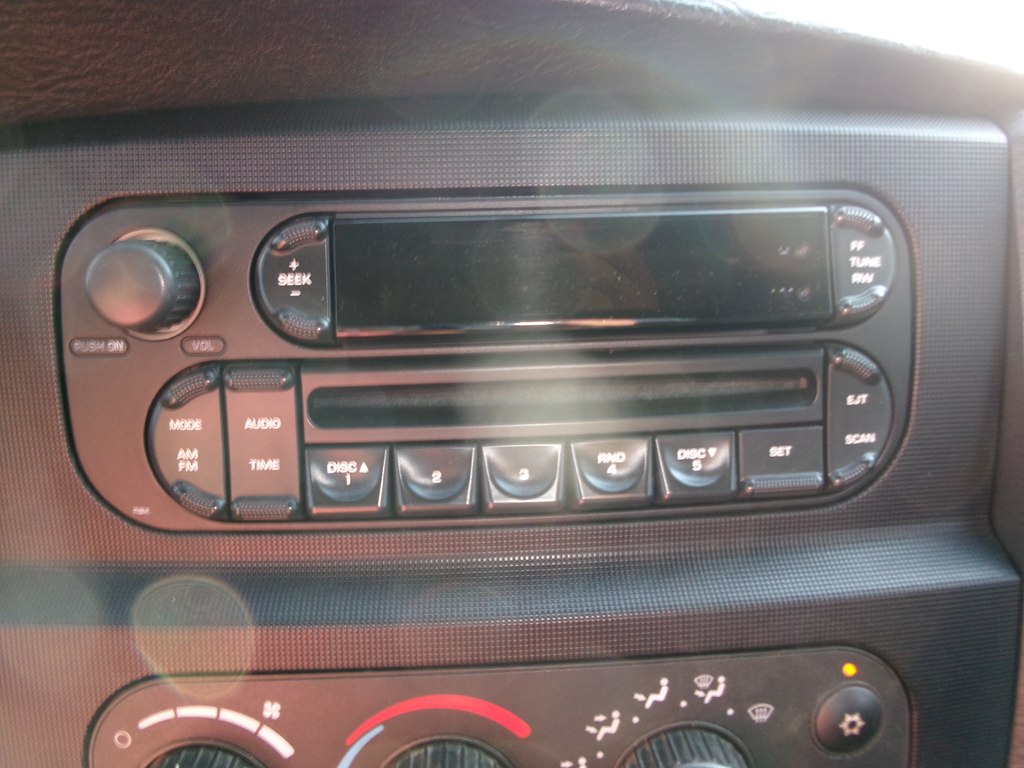 Photo 42 of this DODGE RAM 1500