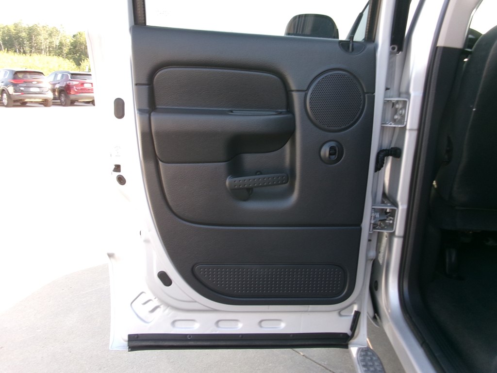 Photo 22 of this DODGE RAM 1500
