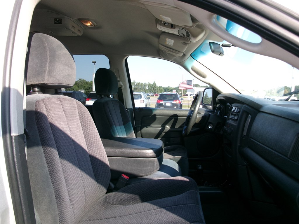 Photo 26 of this DODGE RAM 1500