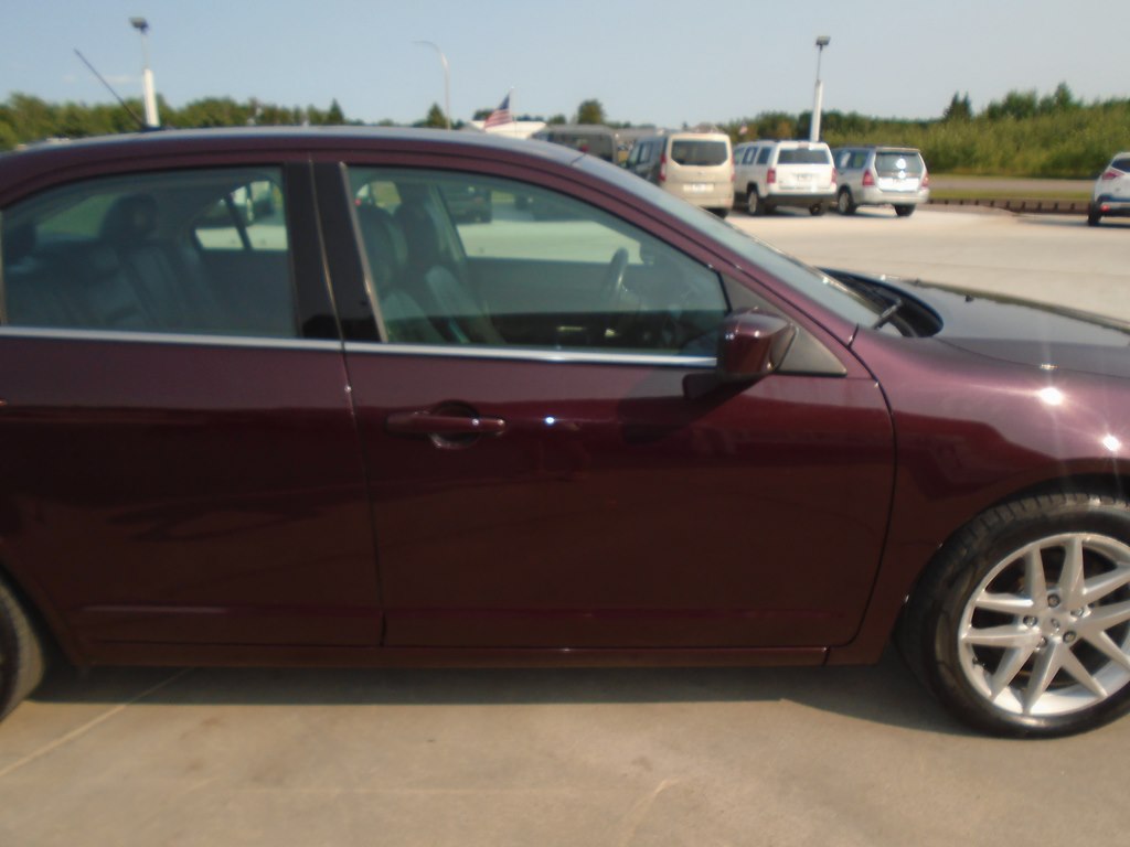Photo 9 of this FORD FUSION