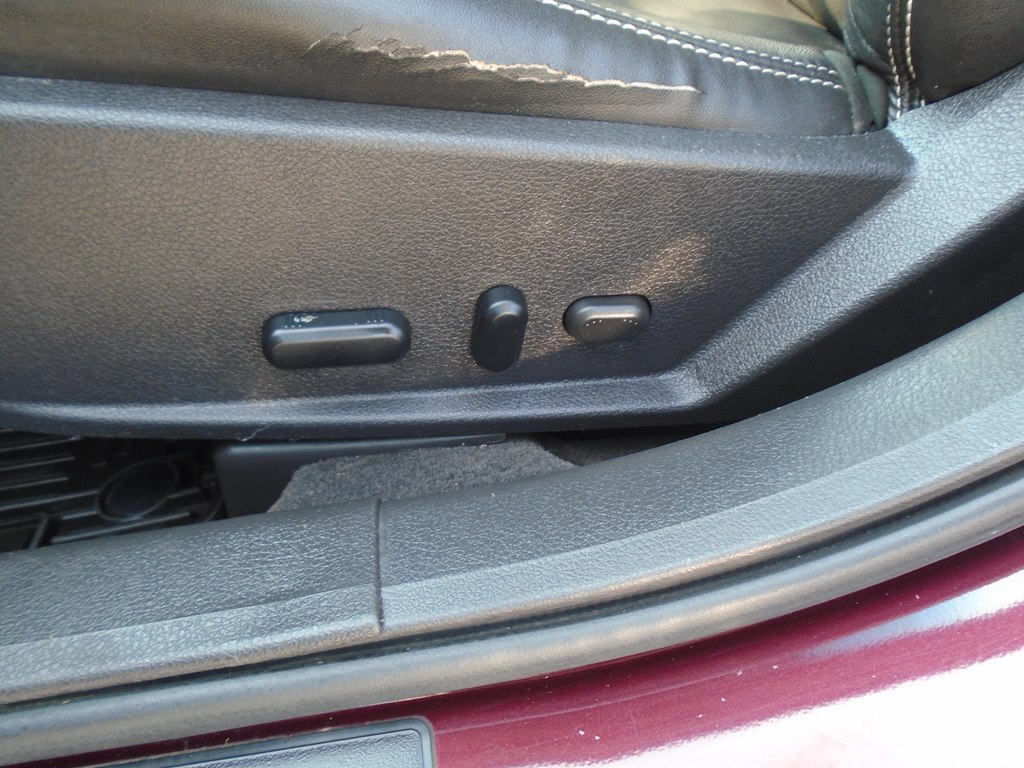 Photo 14 of this FORD FUSION