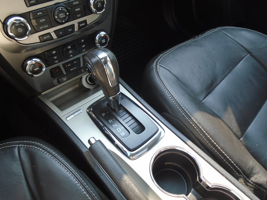 Photo 54 of this FORD FUSION