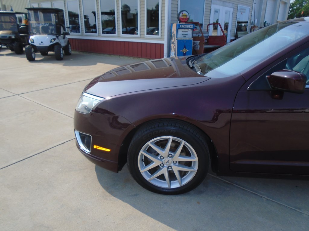 Photo 2 of this FORD FUSION
