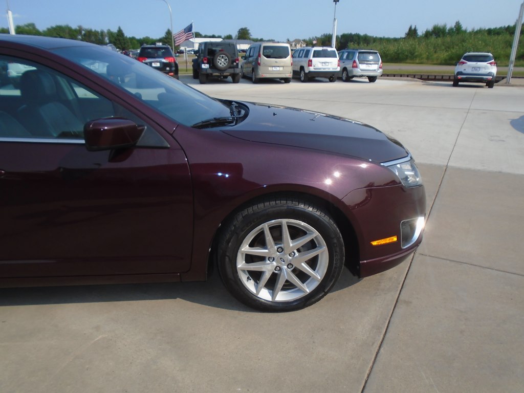 Photo 8 of this FORD FUSION