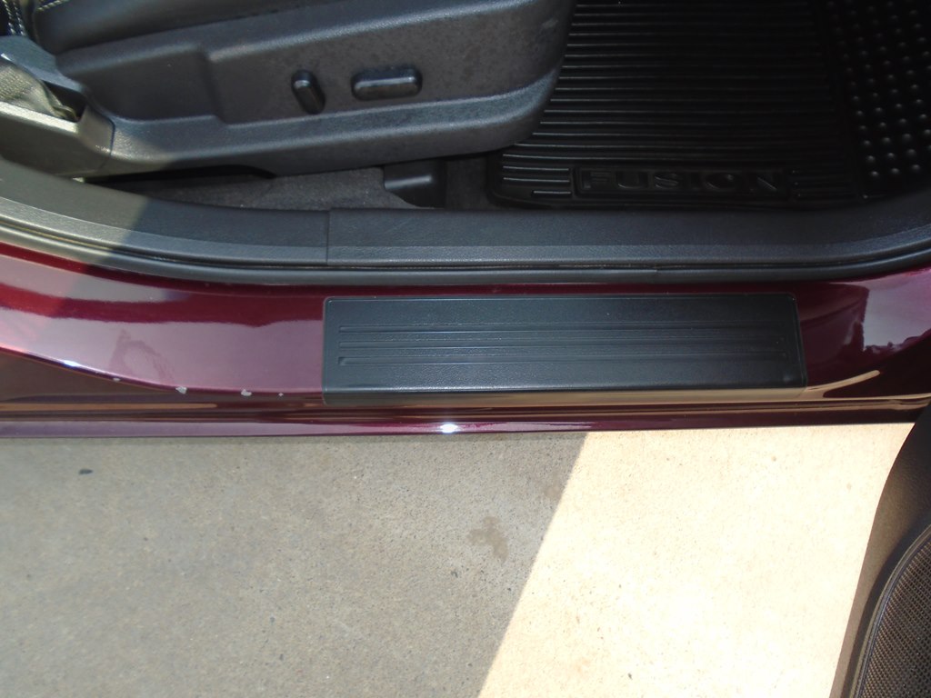Photo 34 of this FORD FUSION