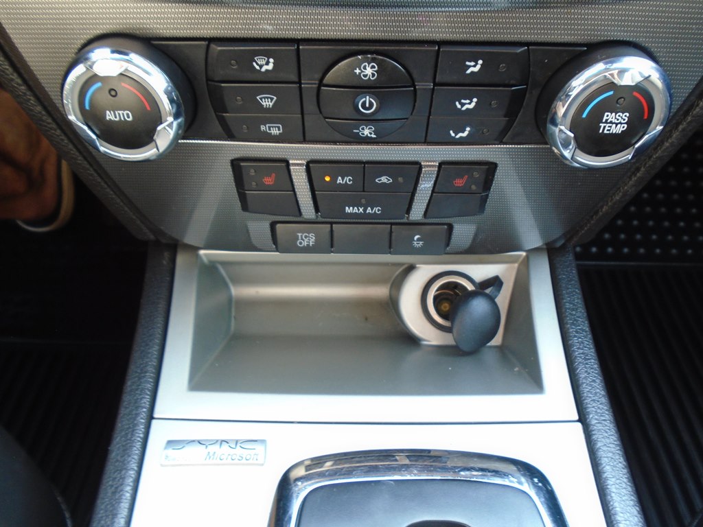Photo 53 of this FORD FUSION