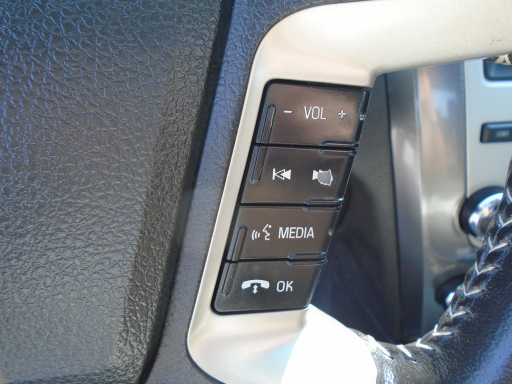 Photo 46 of this FORD FUSION