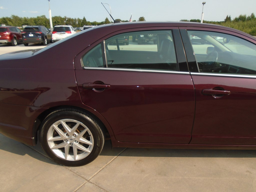 Photo 10 of this FORD FUSION