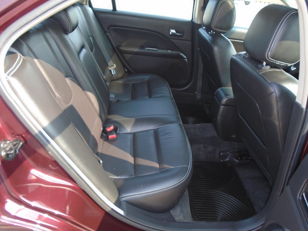 Photo 37 of this FORD FUSION