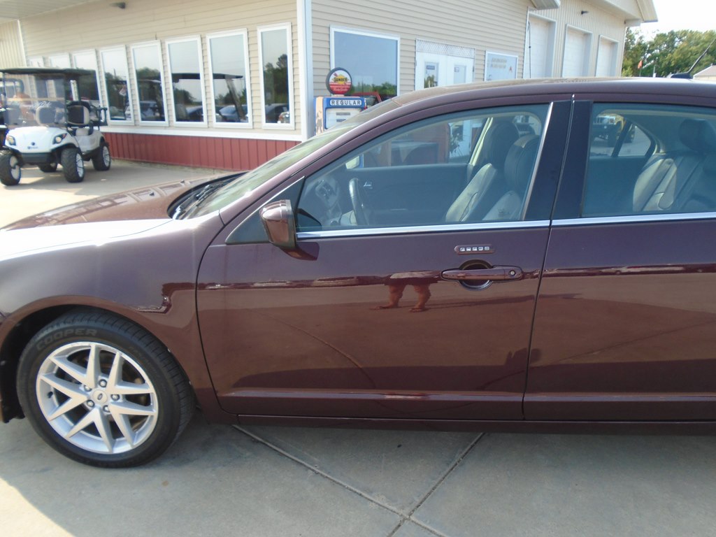 Photo 3 of this FORD FUSION