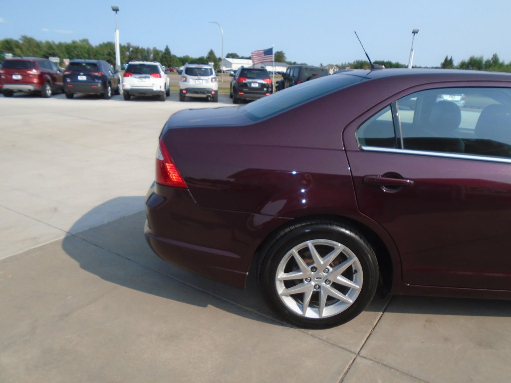 Photo 11 of this FORD FUSION