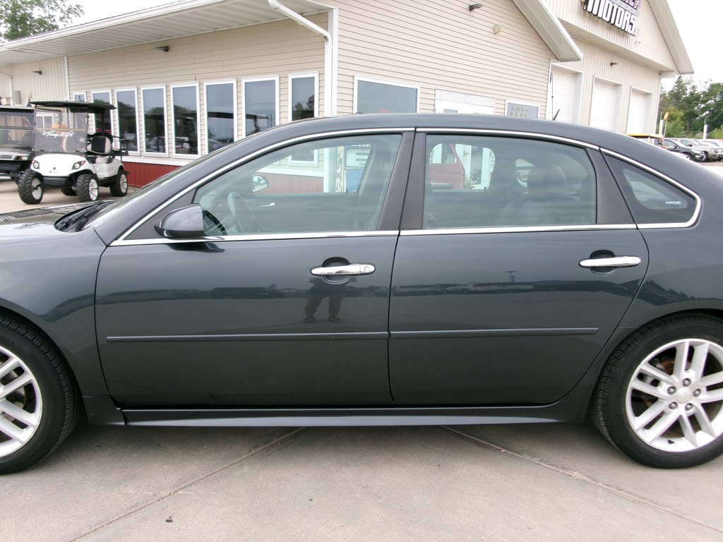Photo 3 of this CHEVROLET IMPALA LIMITED