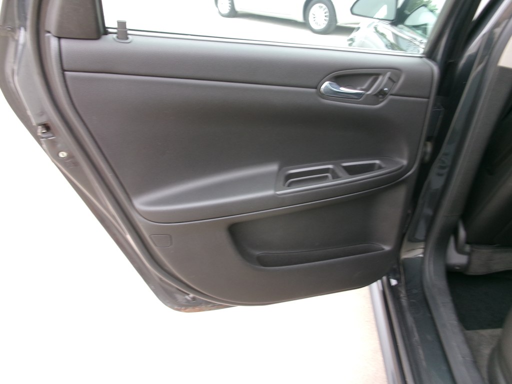 Photo 22 of this CHEVROLET IMPALA LIMITED